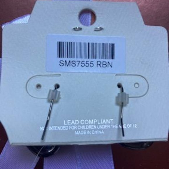 Mia collection silver hoop Oval dangle earrings - Picture 7 of 7